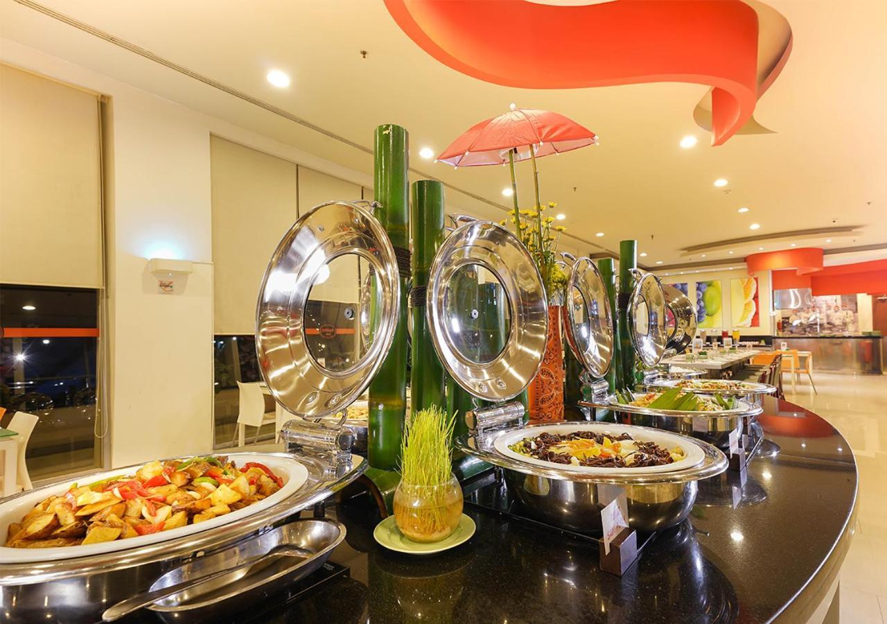 Harris Hotel Sentul City Bogor Buitenkant foto