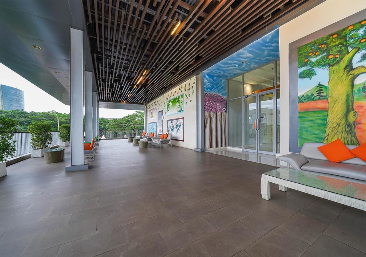Harris Hotel Sentul City Bogor Buitenkant foto
