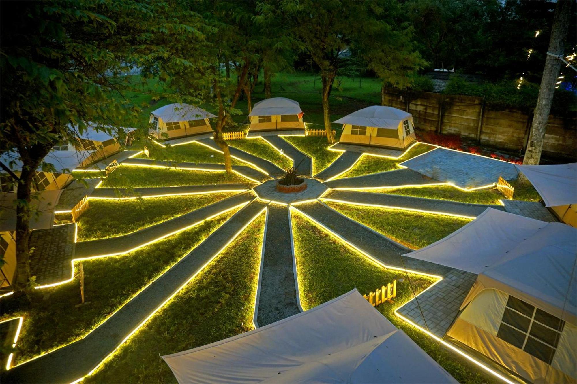 Harris Hotel Sentul City Bogor Buitenkant foto