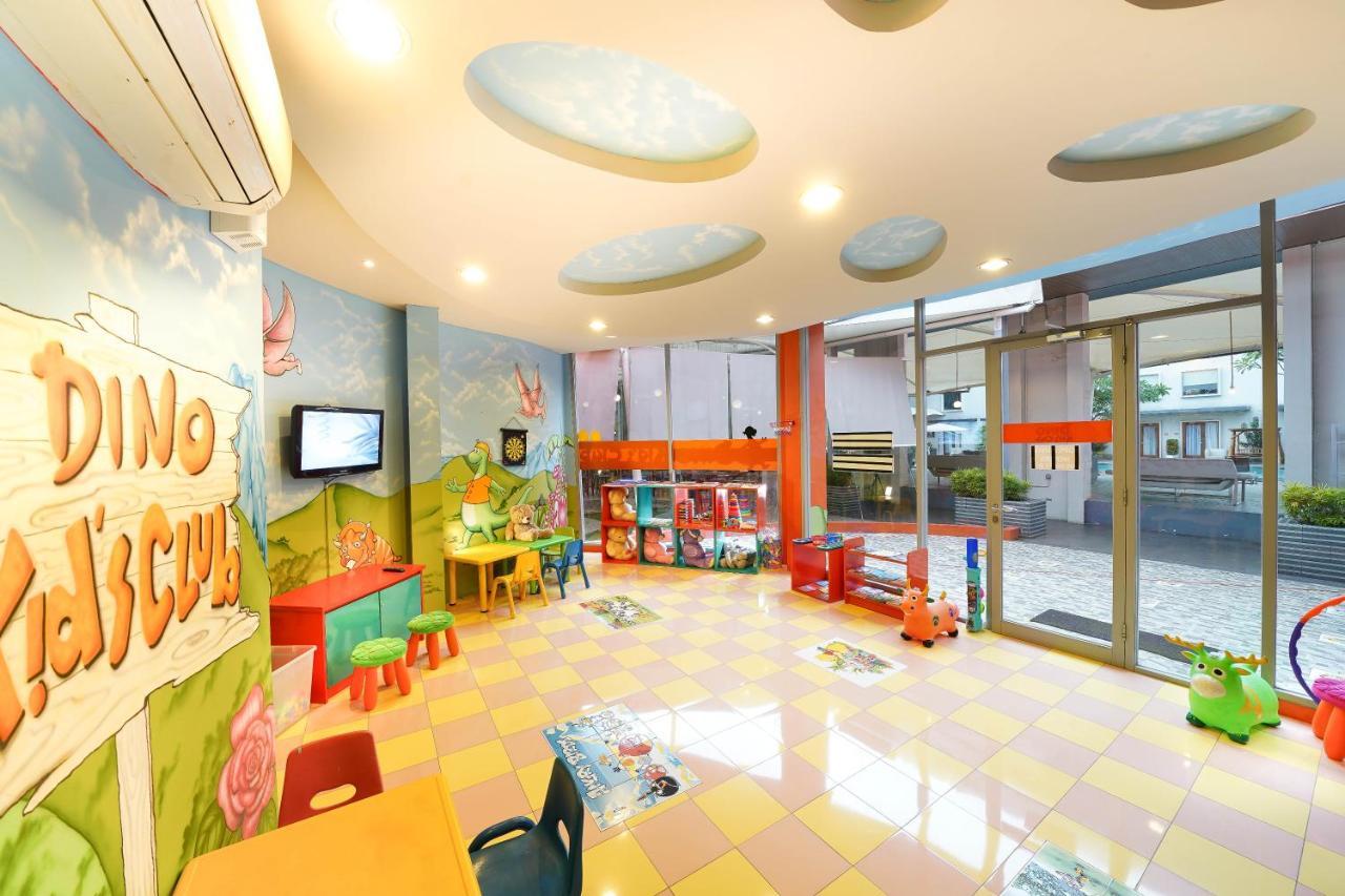 Harris Hotel Sentul City Bogor Buitenkant foto